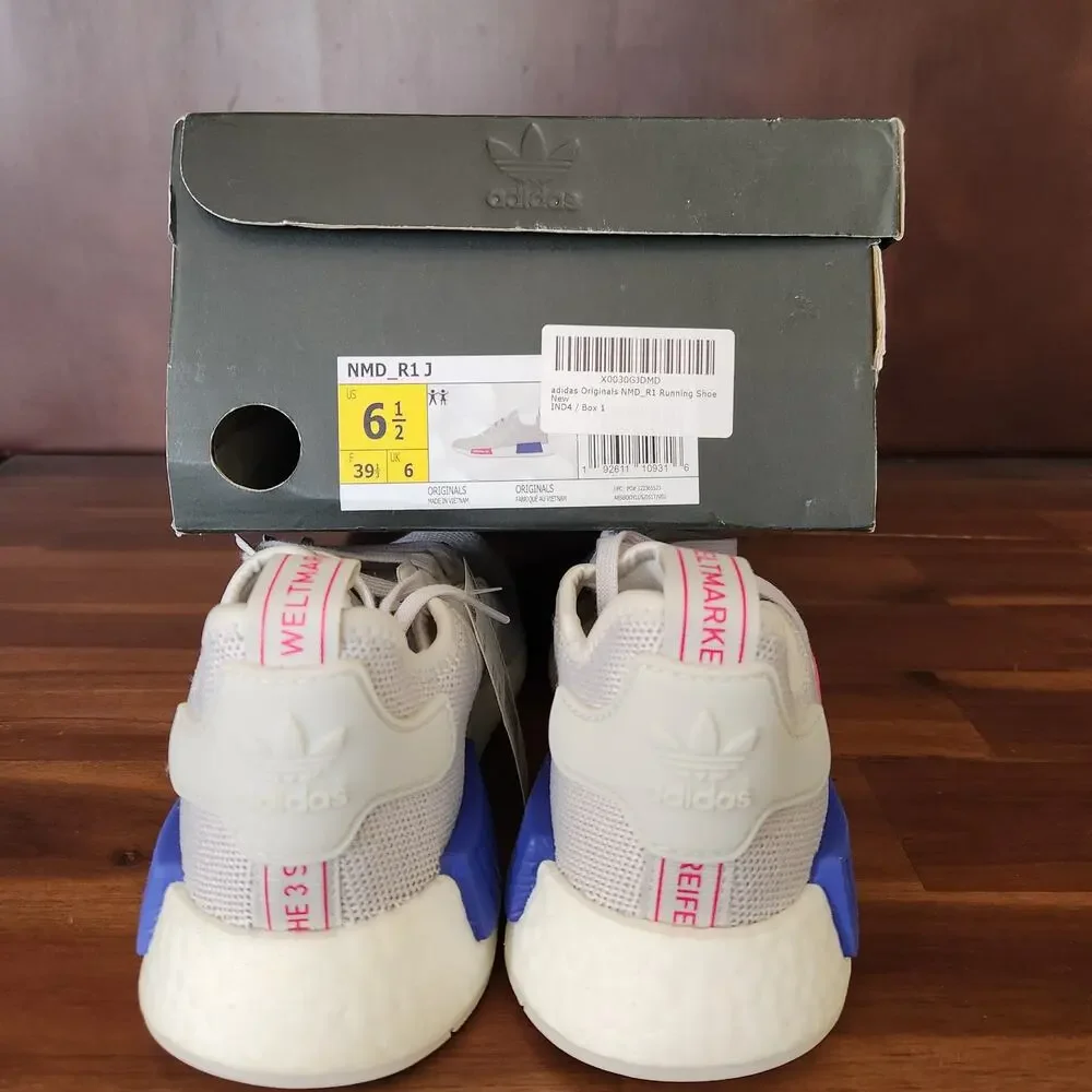 Adidas Originals NMD_R1's Running Shoe, 6.5 US Unisex Big Kid